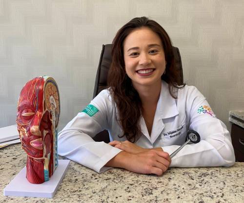Dra. Jullyanna Shinosaki - Neurologista